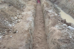 Zanja para tubería en Candeleda